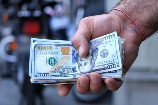 قیمت جدید دلار ظهر امروز چهارشنبه ۱۲ آذر ۱۴۰۴؛ دلار ۱۲۰ هزار تومان می‌شود؟