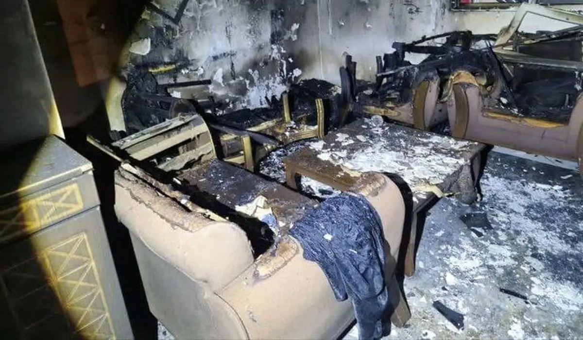 مهار آتش‌سوزی صبحگاهی در یک مجتمع تجاری درگهان قشم