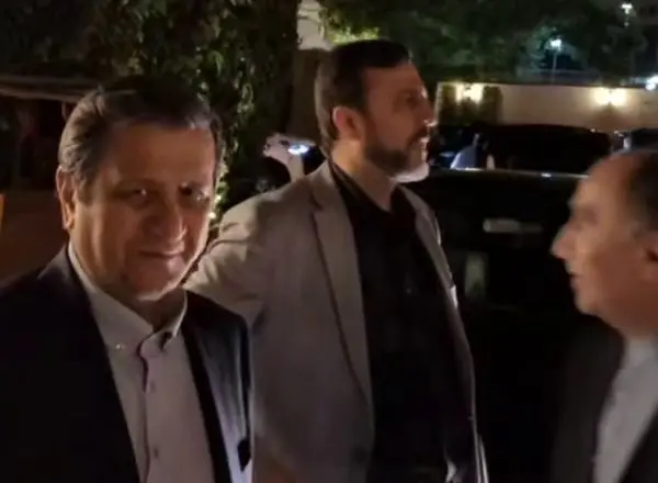 تسنیم: غریب آبادی، اسماعیل بقایی، علی باقری، محمود نبویان، ابوالفضل عمویی، دستیار رئیس مجلس و مهدی محمدی مشاور قالیباف از اعضای هیئت ایرانی در اسلام آباد هستند