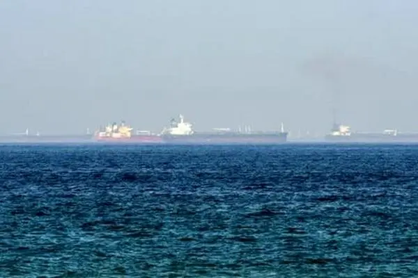 تغییر مسیر یک نفتکش در آب‌های امارات به سمت ایران پس از حادثه امینتی