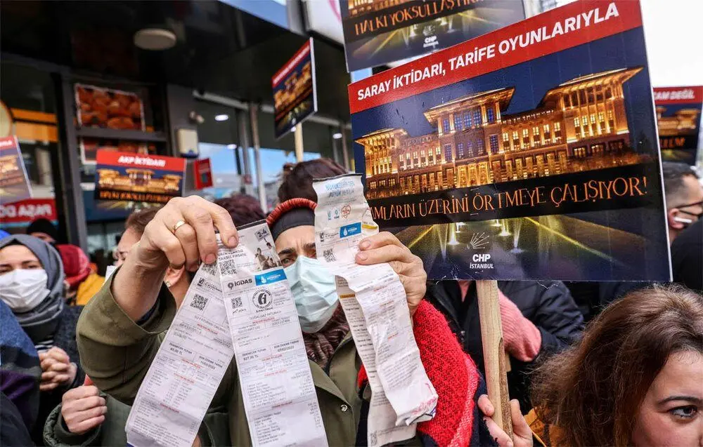 بانک‌های بزرک از ترکیه فرار می‌کنند