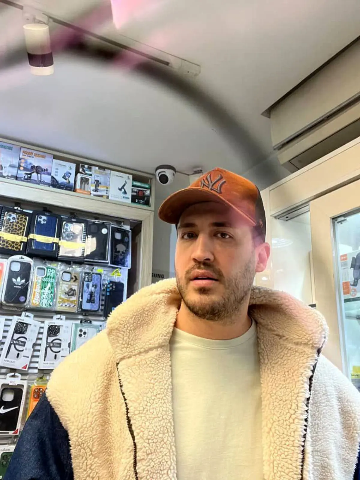 درخواست پلیس از مردم برای شناسایی پزشک قلابی + تصاویر