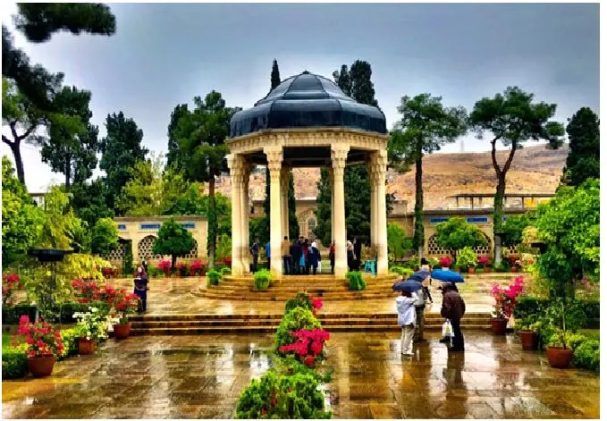 تمام چیزهایی که باید درباره سفر هوایی به شیراز بدانید