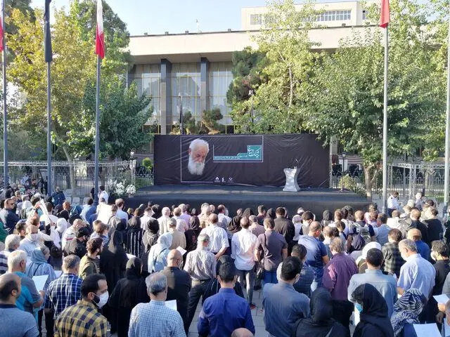 برگزاری مراسم تشییع پیکر «سایه» در تهران