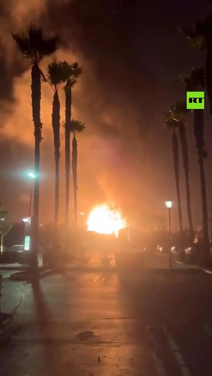 ببینید| انفجار و آتش‌سوزی مهیب در پالایشگاهی در «لس‌آنجلس»