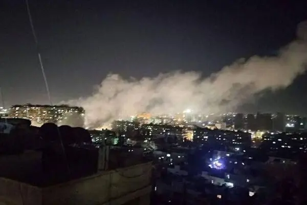 انتقاد شدید روزنامه جمهوری اسلامی از خلاء اطلاع‌رسانی رسمی درباره احتمال وقوع مجدد جنگ؛ با مردم صادقانه صحبت کنید 