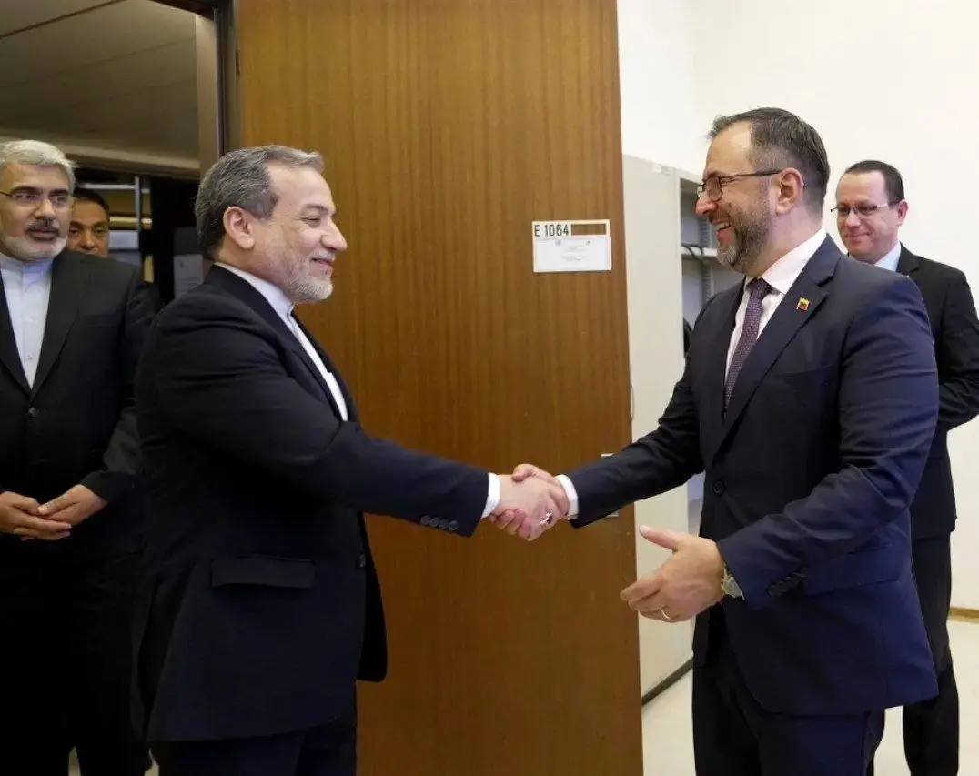 گفت‌وگوی تلفنی عراقچی با وزیر خارجه ونزوئلا / تأکید بر عزم رهبران دو ملت برای تحکیم مناسبات در راستای منافع دو کشور