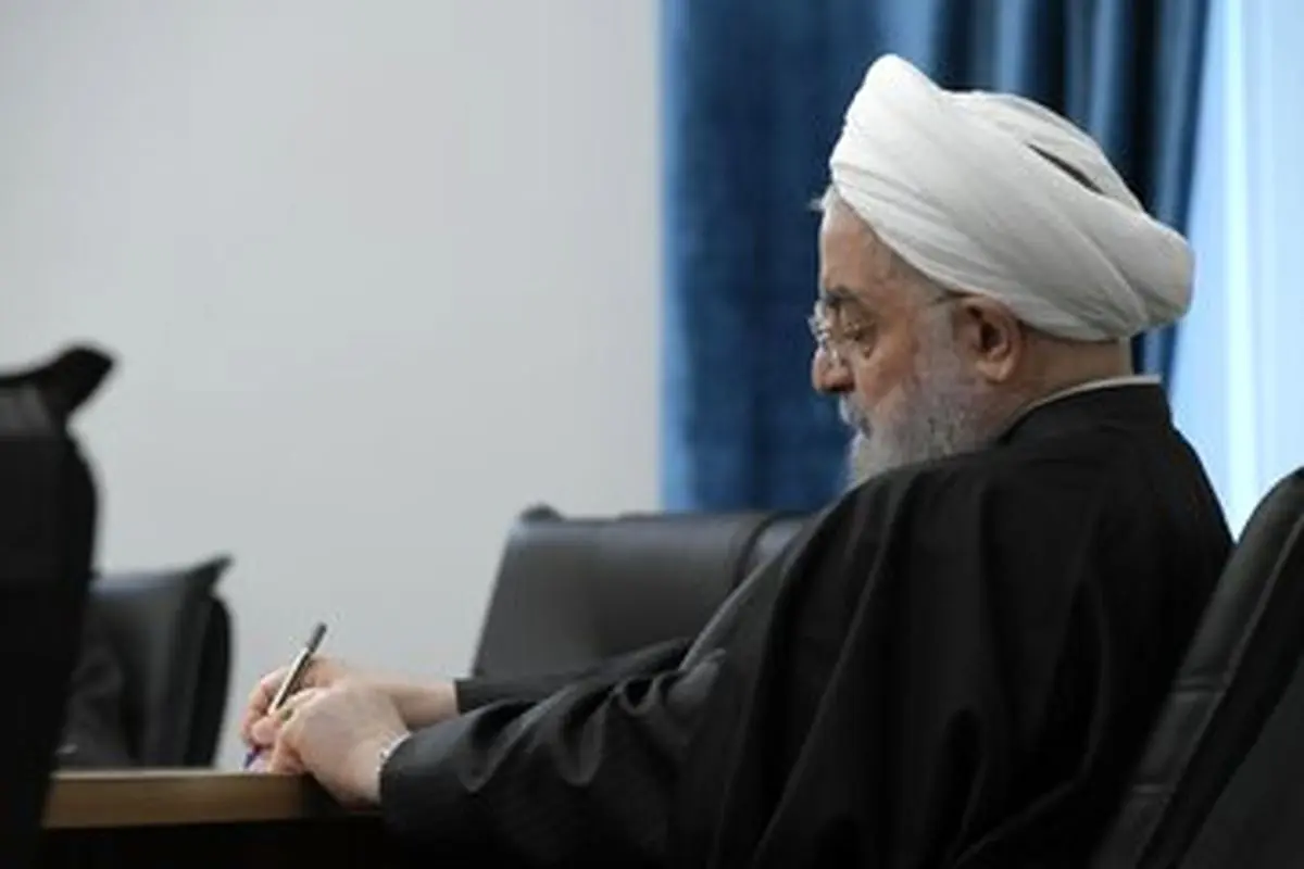 نامه دوم دفتر حسن روحانی به کمیسیون بررسی نبلیغات انتخابات؛ صحنه مناظره را برخلاف تأکید مکرر مقام معظم رهبری به عرصه لجن‌پراکنی، تهمت و تخریب تبدیل کرده‌اند/ زمانی کافی و مشابه برای پاسخ تخصیص دهید