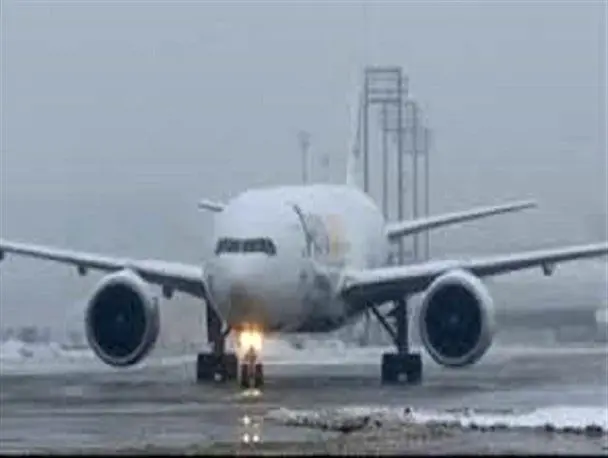 برف پروازهای فرودگاه مهرآباد را مختل کرد