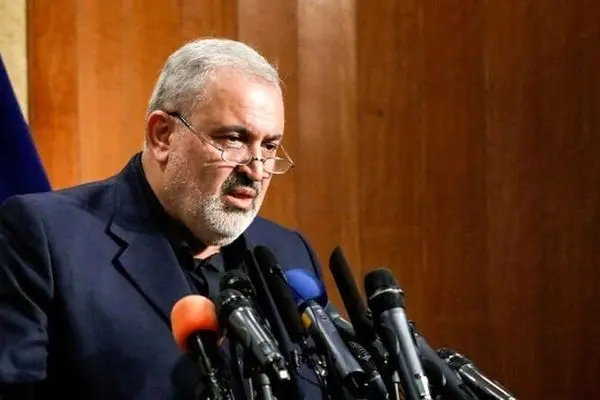 وزیر نیرو: همین الان ۱۰ هزار مگاوات مازاد تولید داریم؛ مردم به هیچ وجه نگران نباشند/ فرق ما با کشور‌های حاشیه خلیج فارس و دشمن این است که در ایران بیش از ۱۰۰۰ نقطه تولید برق داریم، اما در این کشورها، اغلب تولید برق متمرکز انجام می‌شود