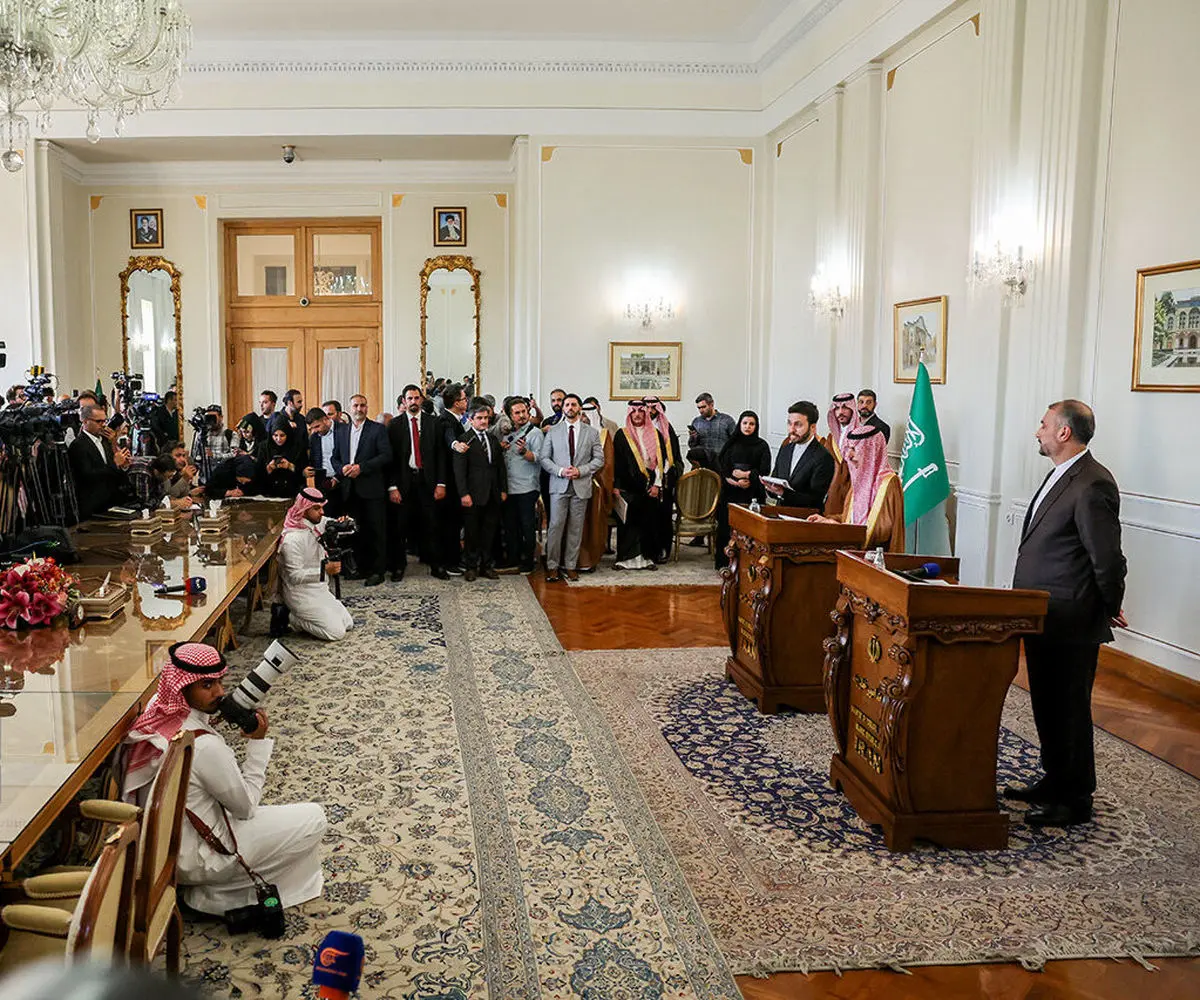 نظر کیهان درباره تغییر محل نشست مطبوعاتی وزرای خارجه ایران و عربستان چه بود؟