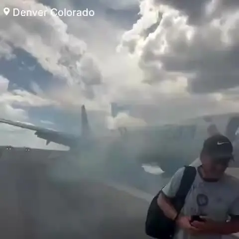 ببینید| آتش‌سوزی در هواپیمای بوئینگ ٧٣٧ مکس آمریکا در فرودگاه دنور