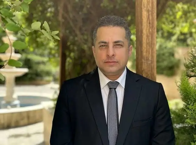 تكبر،حداكثري،حقوقدان
