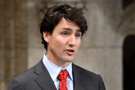 نخست وزیر کانادا از مسجد اخراج شد! + ویدئو