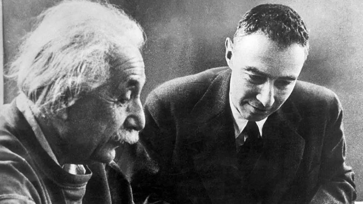اوپنهایمر؛ آیا اینشتین در ساخت بمب اتم نقش داشت؟