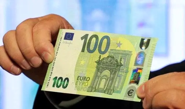 ببینید| حضور فرازمینی‌ها در اسکناس ۱۰۰ یورویی!