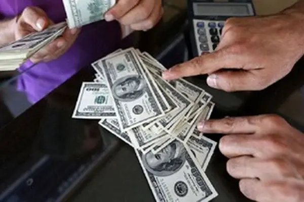 قیمت دلار امروز ۲ اردیبهشت ۱۴۰۴؛ دلار وارد کانال ۷۰ هزار تومانی می‌شود؟