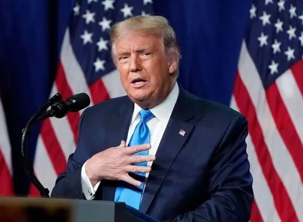 ترامپ: هنوز درباره ایران تصمیمی نگرفته‌ام / تهران نباید سلاح هسته‌ای داشته باشد/ ممکن است تغییر نظام در ایران رخ دهد یا ندهد، من می‌خواهم با ایران به توافق برسم