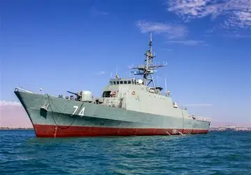 خبر مهم فرمانده ارشد ارتش درباره استقرار ناوگروه‌های ایران در دریاها