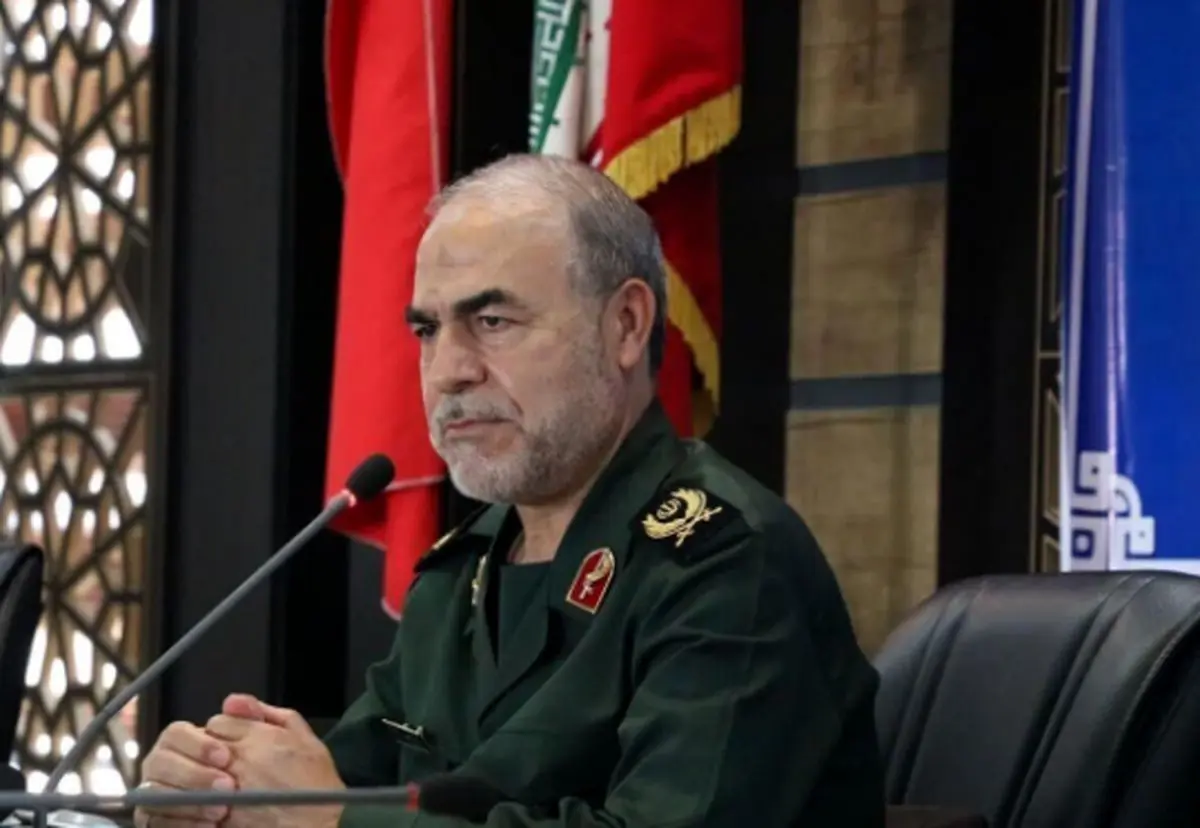 معاون سیاسی سپاه: در رسانه‌ای شدن مسائل باید به ملاحظاتی توجه کرد؛ نظام اسلامی از اصول و حقوق ملت کوتاه نیامده؛ محدودیت‌های مقطعی که در انرژی هسته‌ای پذیرفتیم برای اعتمادسازی بود