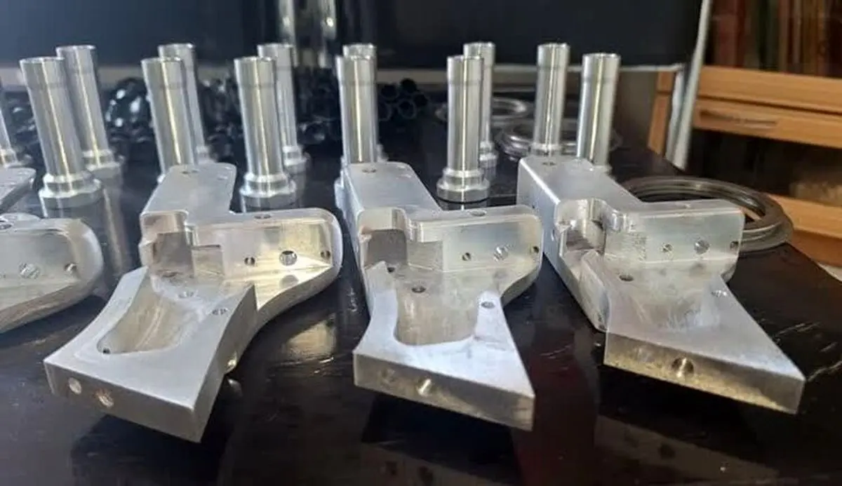 کشف یک کارگاه سیار تولید سلاح با ۱۱ هزار قالب جنگی در شاهرود!