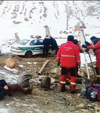 چاه،حادثه،خفگي،كاشان،مردي،جان،گنج،قنات،حفر،امدادي