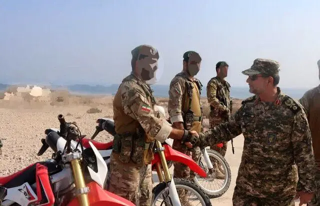 خليج،فارس،جزاير،آماده،جنگ،منطقه،سپاه،دشمن،فرمانده،امنيت،بومو ...