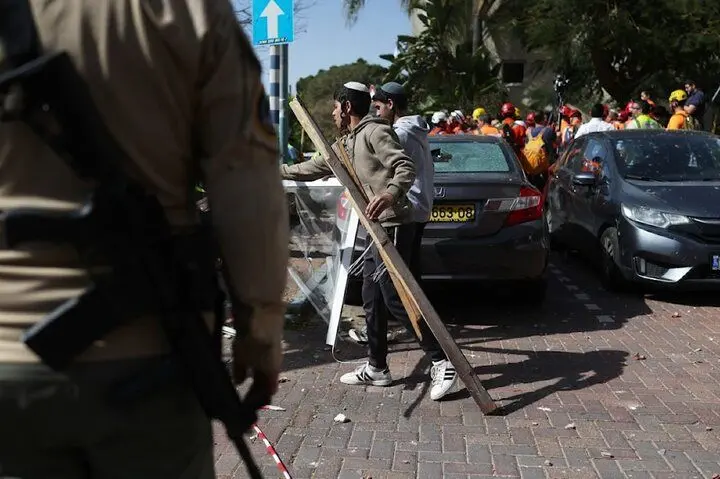 یدیعوت آحارونوت: افزایش بی‌سابقه هزینه‌ها، اسرائیلی‌ها را در آستانه عید پسح ۲۰۲۶ مستأصل کرده است