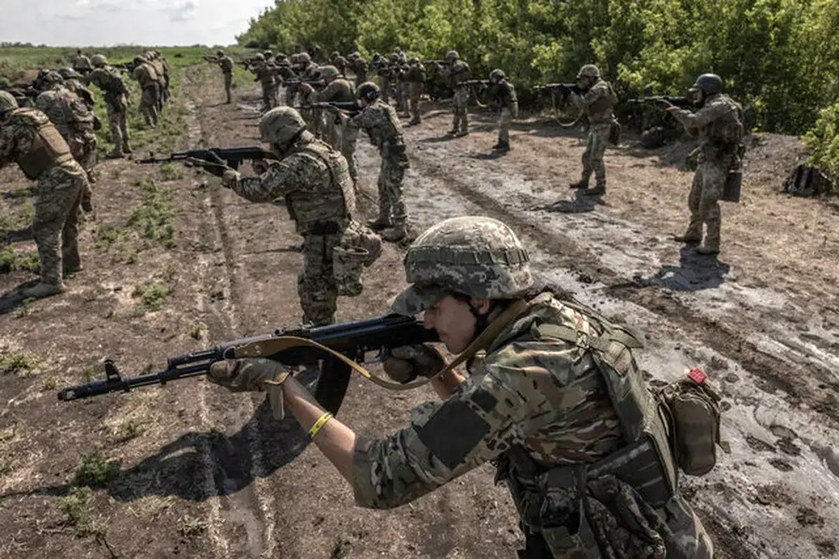 سربازان داوطلب اسپانیایی برای حضور در جنگ اوکراین استخدام می‌شوند؛ حقوق ماهانه ۳۴۰۰ یورو!