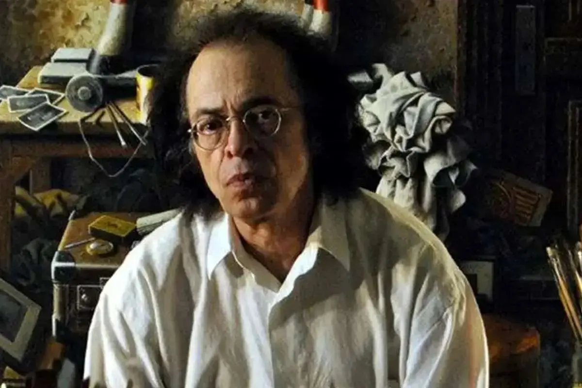 پیکر زنده‌یاد «واحد خاکدان» به سمت خانه ابدی بدرقه شد