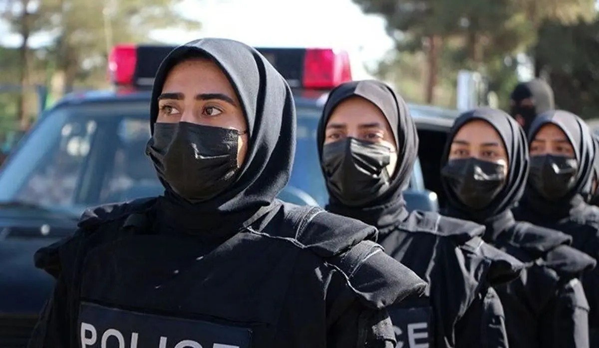 این زنان در کرمان اسلحه به دست شدند + عکس