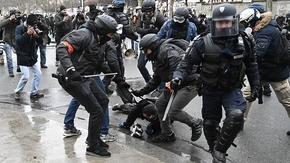 ویدئو | غارت مغازه‌ها در فرانسه در میان اعتراضات و درگیری‌ها