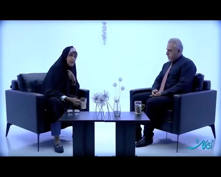 ببینید | نظر جنجالی فائزه رفسنجانی در یک برنامه: بابا خار در چشم‌شان شده بود، او را حذف کردند