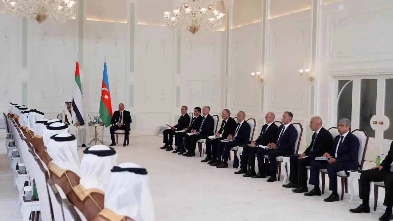 ببینید| سفر رئیس دولت امارات به قره باغ آذربایجان 