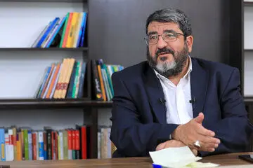 اعترافات مهم فواد ایزدی:  یک فردی مثل ظریف باید برای مذاکره برود نه یک حزب‌اللهی یا فردی که بیانیه بخواند