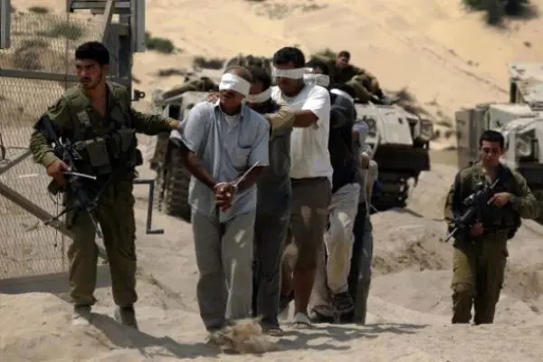 اسرائیل با آزادی ۴۰۰ زندانی فلسطینی از جمله محکومان احکام سنگین موافقت کرد