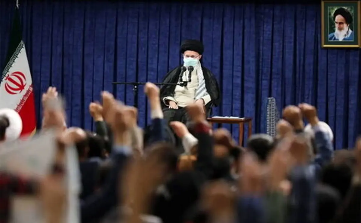 دیدار جمعی از مردم اصفهان با رهبر انقلاب