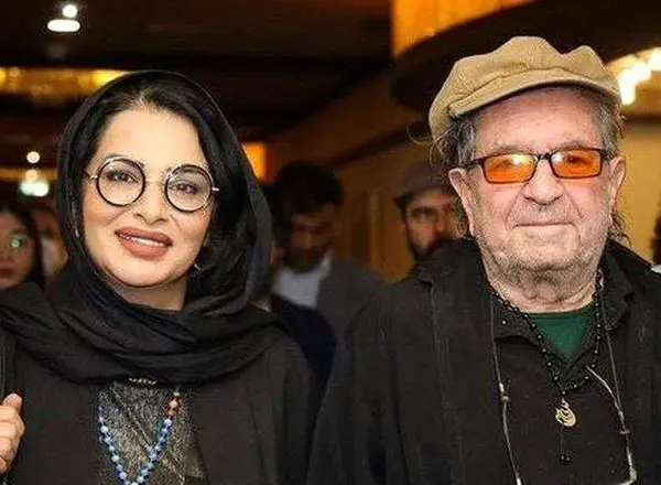 روزنامه اعتماد خبر داد: اولیای دم پرونده قتل داریوش مهرجویی و وحیده محمدی‌فر درخواست اعدام ندارند؛ اعدام کمکی به حل معمای قتل نمی‌کند