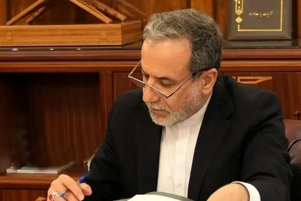 عراقچی: ایران به هر طرح یا پروژه‌ای که دسترسی‌های مواصلاتی یا منافع کشور را محدود کند حساسیت ویژه دارد