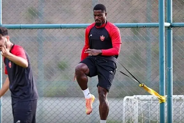 خرید جنجالی پرسپولیس مقابل در خروج