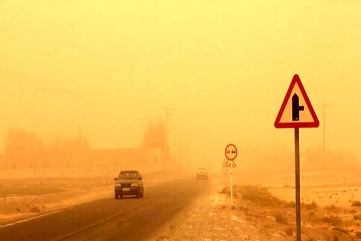 وقوع طوفان شدید در هامون؛ تمامی ادارات تعطیل شد