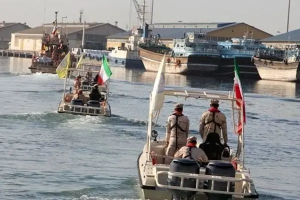 فرمانده مرزبانی استان بوشهر: 6 شناور قاچاق در آبهای گناوه توقیف شد