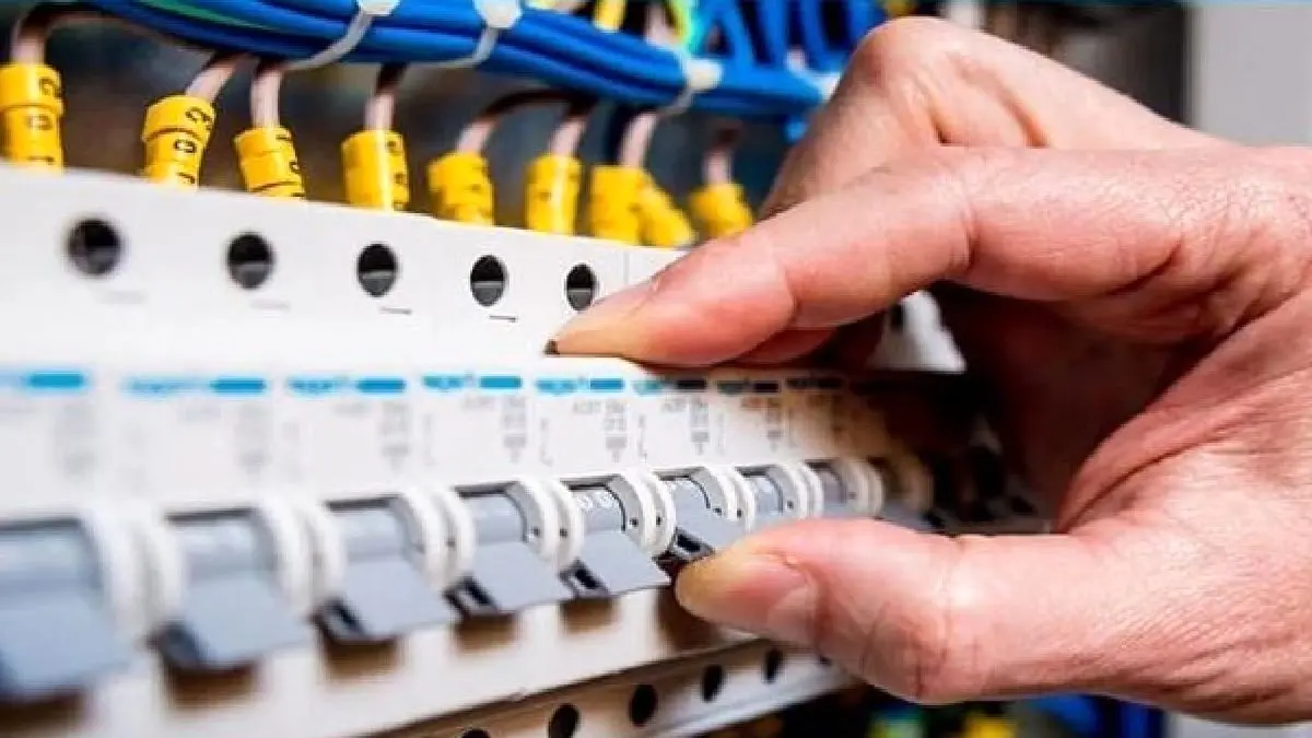 توانیر هشدار داد: مشترکان پرمصرف با افزایش نجومی تعرفه برق مواجه می‌شوند