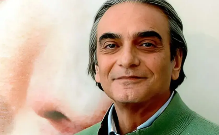 عکسی تلخ و عاشقانه از همایون ارشادی با همسرش