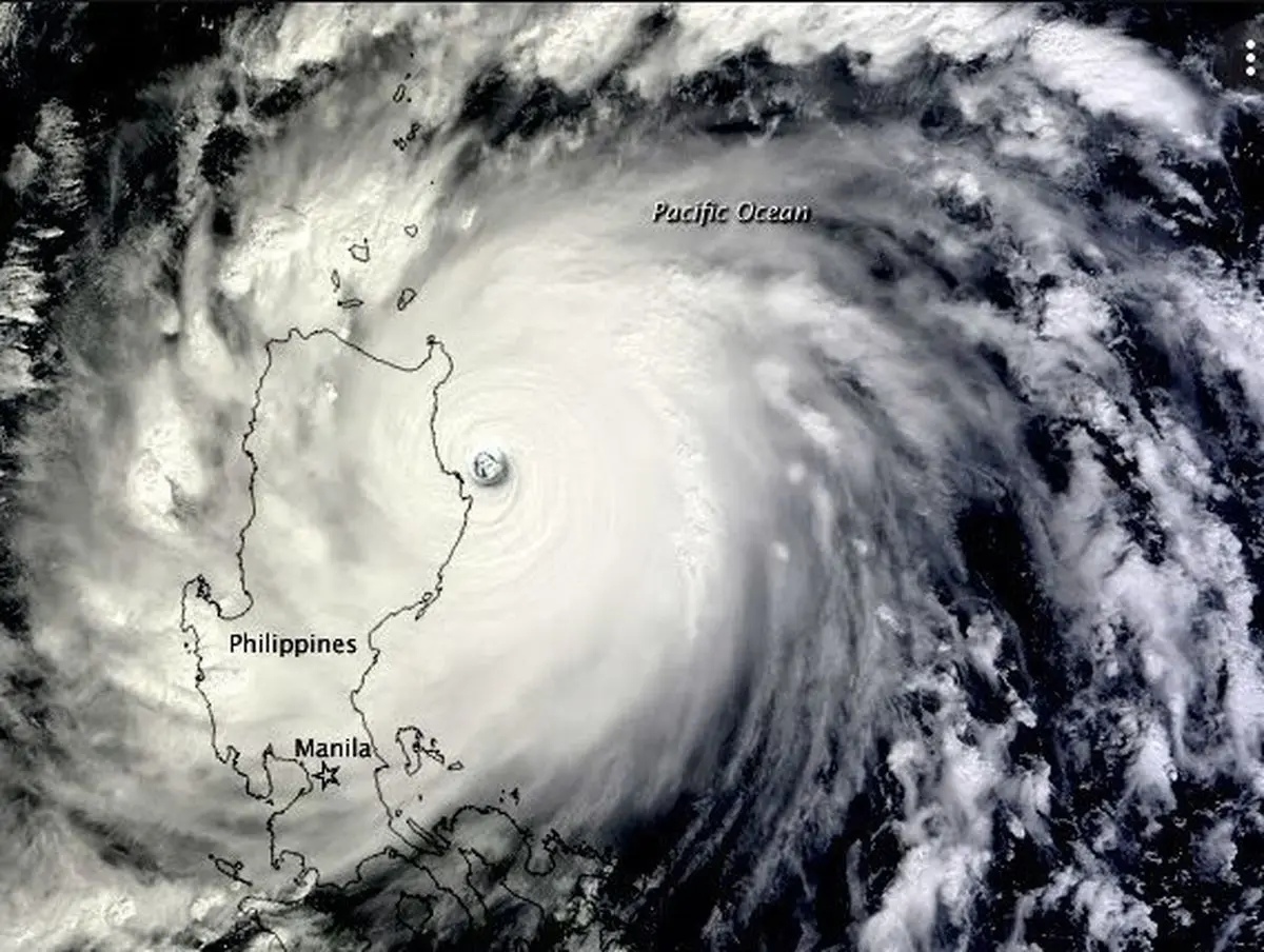 طوفان در فیلیپین جان ۲۱ تن را گرفت