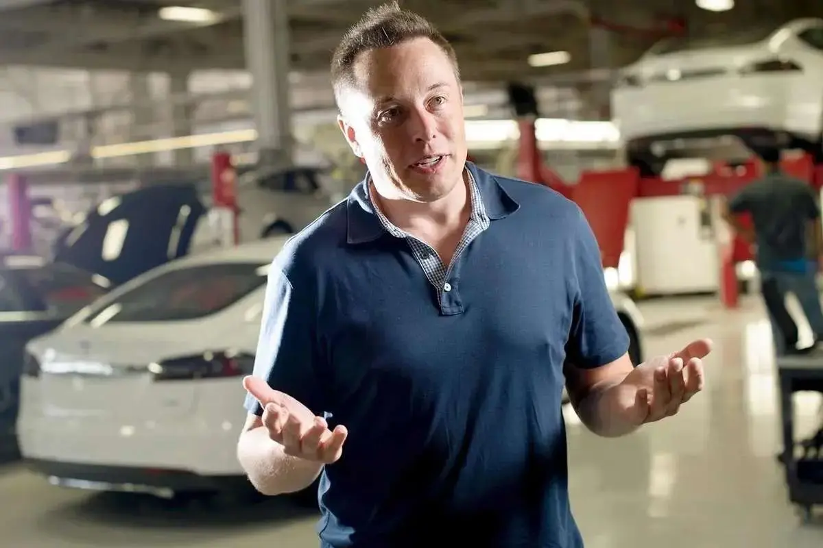 پیش‌بینی ایلان ماسک از آینده گوشی‌های هوشمند