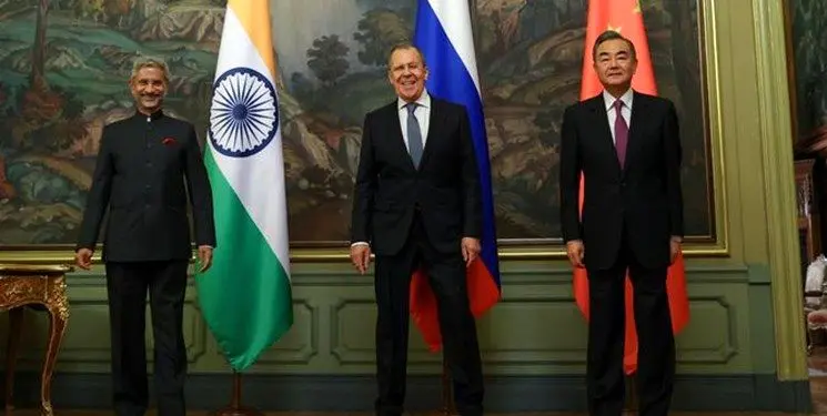 درحال حاضر با «روسیه» و «هند» قدرت‌های جهان هستیم