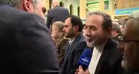
ببینید| پاسخ عراقچی درباره نامه ادعایی ترامپ به رهبر انقلاب
