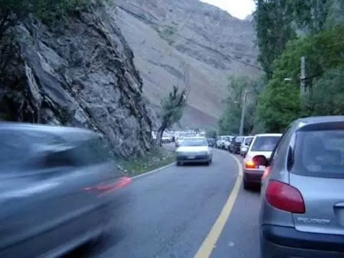 جاده چالوس به سمت تهران یک طرفه شد