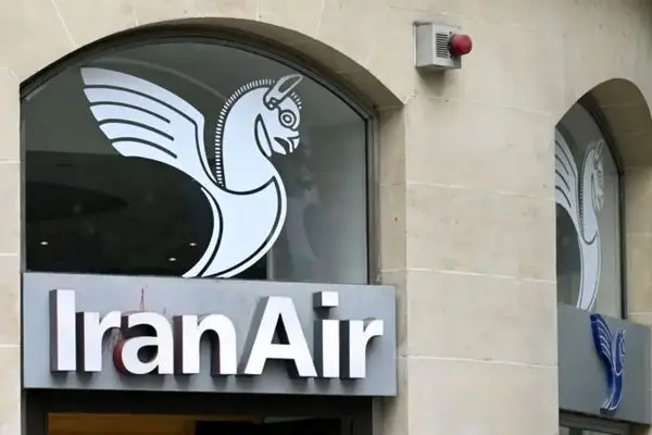 روزنامه جمهوری اسلامی خبر داد؛ بازنشسته شدن اجباری ۲۸ خلبان باتجربه ایران‌ایر!